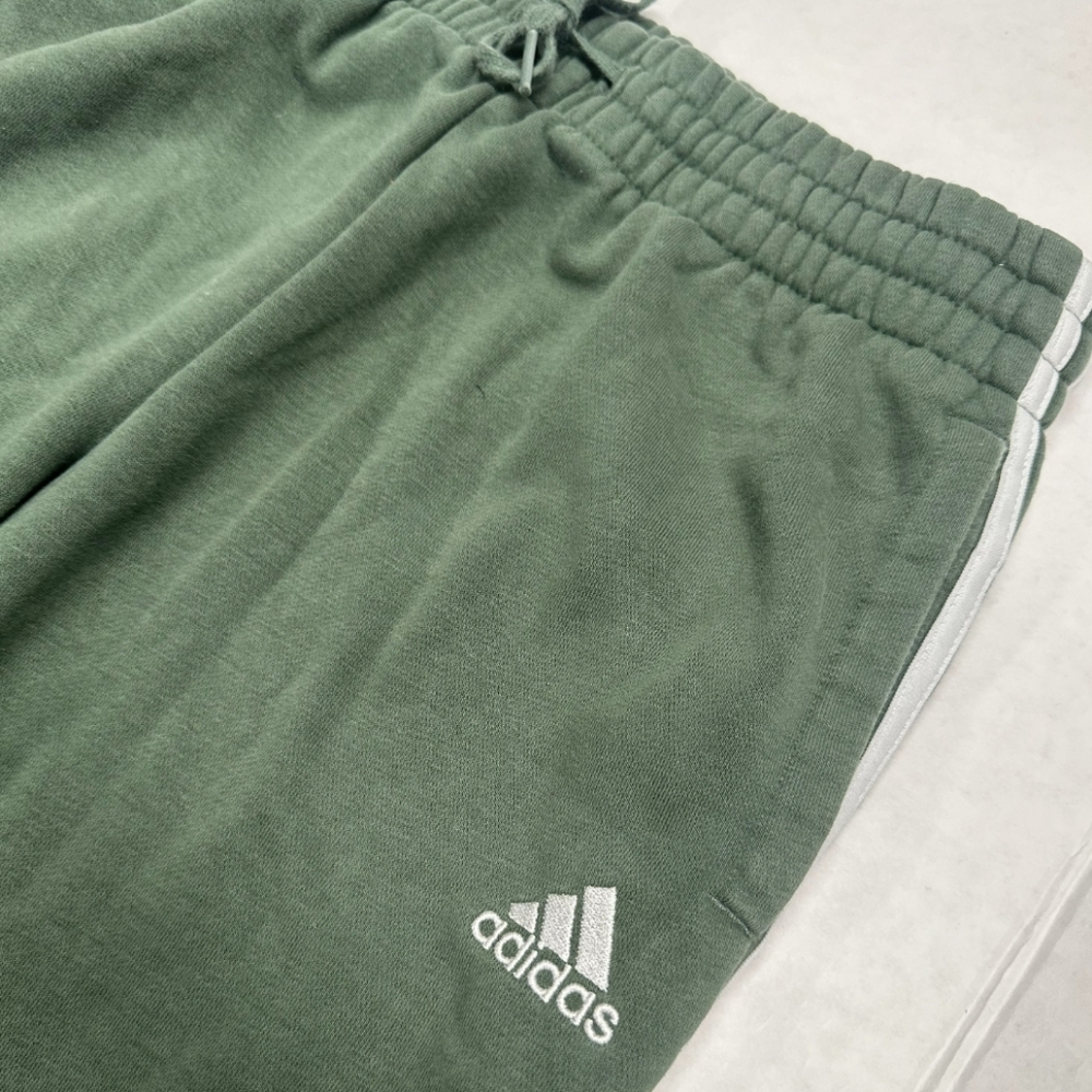 adidas 3 Stripe Green Fleece Joggers Men’s Medium Athleisure Sweatpants